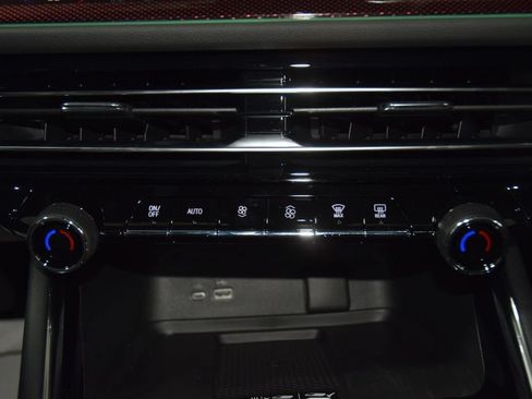 New 2026 Chevrolet Traverse RS w/ LPO, Floor Liner Package AWD/4WD image 34