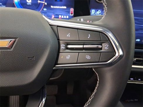 Used 2025 Chevrolet Equinox EV LT w/ Convenience Package image 24