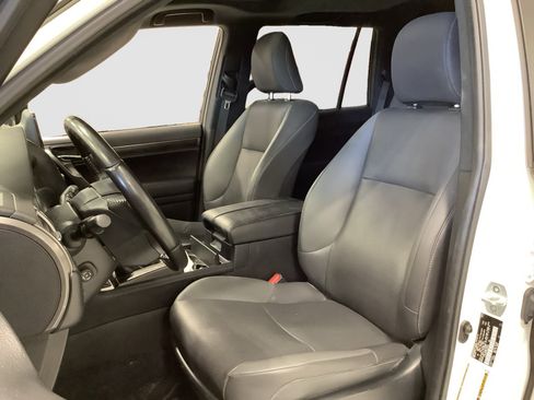 Used 2022 Lexus GX 460 w/ Black Line Special Edition AWD/4WD image 12