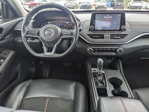 Used 2019 Nissan Altima 2.5 SR w/ SR Premium Package FWD image 16