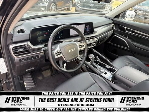 Used 2025 Kia Telluride S FWD image 18