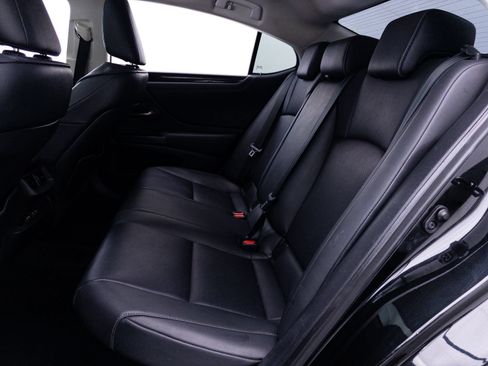 Used 2020 Lexus ES 300h w/ Premium Package FWD image 44