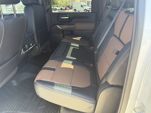 Used 2021 Chevrolet Silverado 2500 High Country w/ Z71 Off-Road Package image 30