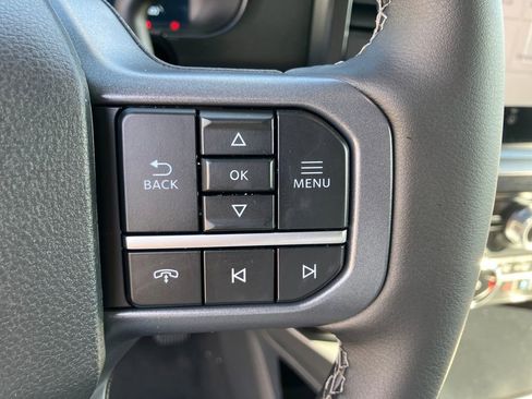 New 2026 Ford F250 Lariat w/ Black Appearance Package image 19