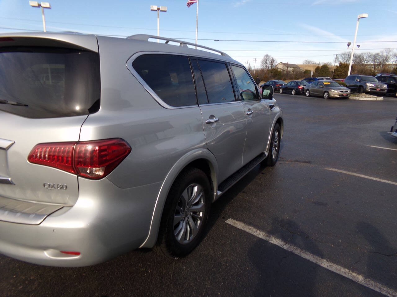 Used 2015 INFINITI QX80 4WD w/ Driver's Assistance Package image 38