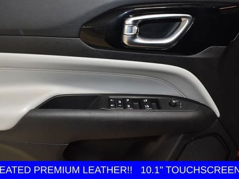 Used 2025 Jeep Compass Limited AWD/4WD image 12