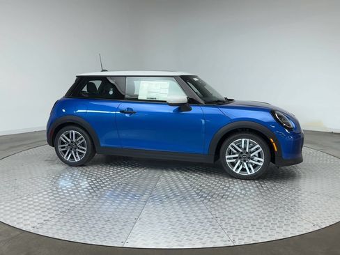 New 2026 MINI Cooper 2-Door Hardtop FWD image 9