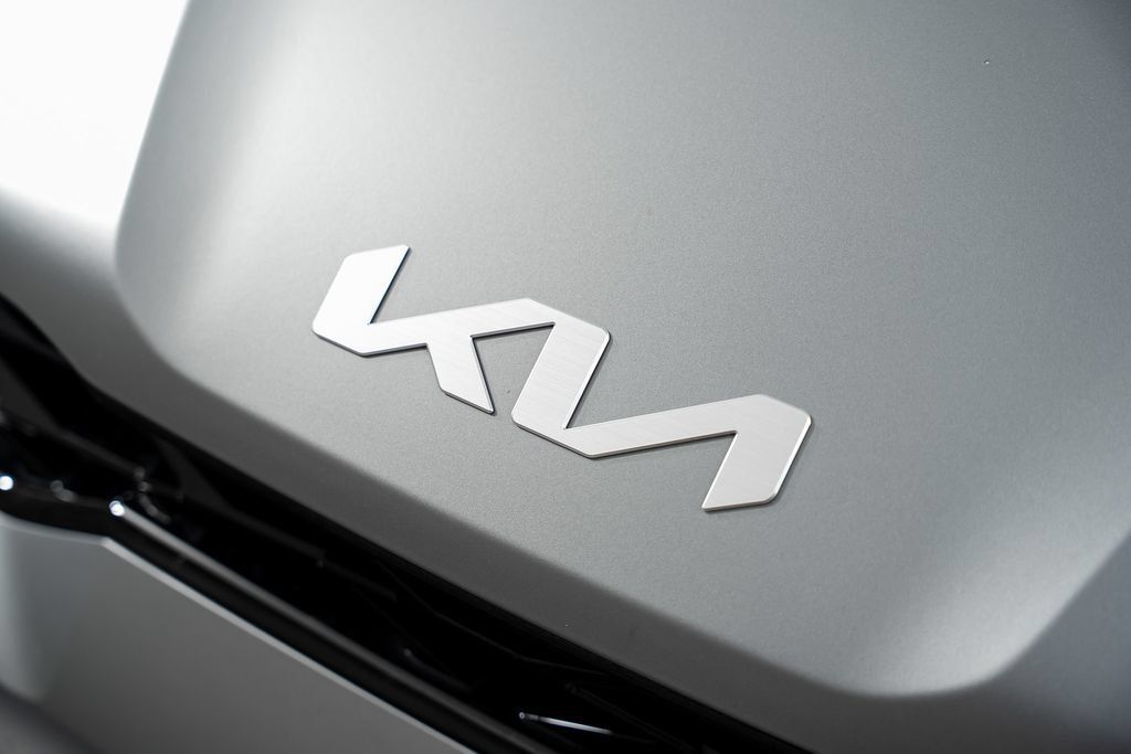 Used 2025 Kia K5 GT-Line w/ GT-Line Premium Package FWD image 18