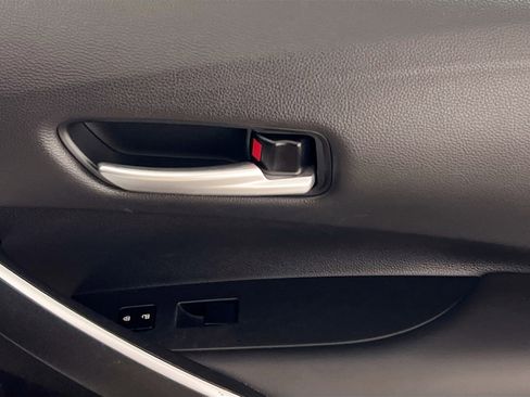 Used 2021 Toyota Corolla SE FWD image 31