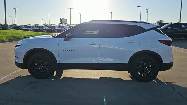 New 2026 Chevrolet Blazer LT w/ Sound & Technology Package FWD image 5