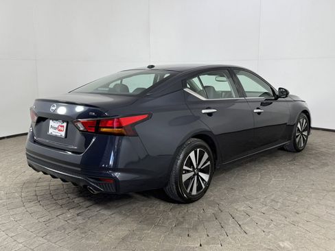 Used 2019 Nissan Altima 2.5 SL FWD image 9