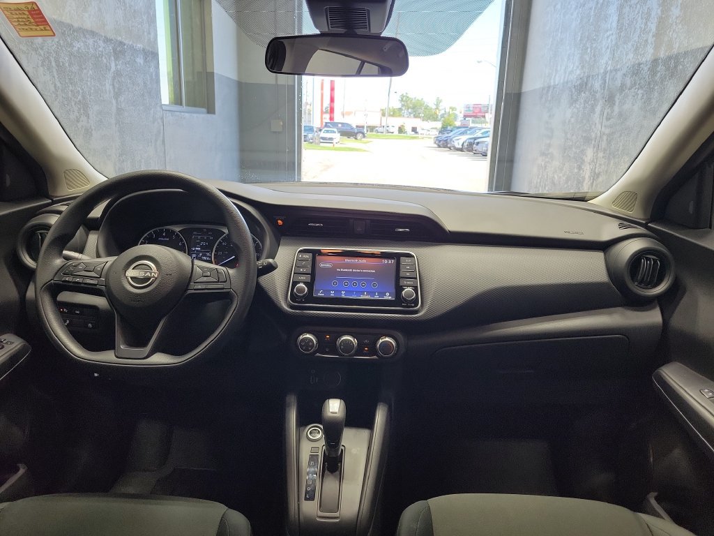 Used 2025 Nissan Kicks Play S FWD image 13