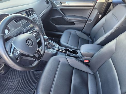 Used 2017 Volkswagen Golf Alltrack S image 20