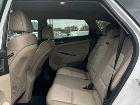 Used 2016 Hyundai Tucson Sport image 11