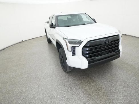 New 2026 Toyota Tundra Limited AWD/4WD image 18