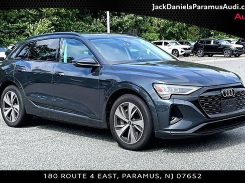 Used 2024 Audi Q8 e-tron Premium AWD/4WD image 8