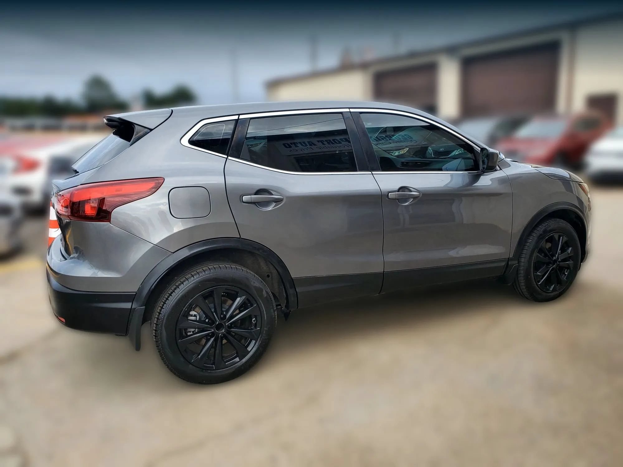 Used 2019 Nissan Rogue Sport S w/ Appearance Package FWD image 11