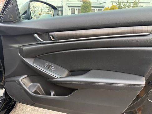 Used 2022 Honda Accord Sport image 27