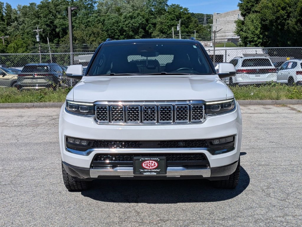 Used 2022 Jeep Grand Wagoneer Series I AWD/4WD image 13