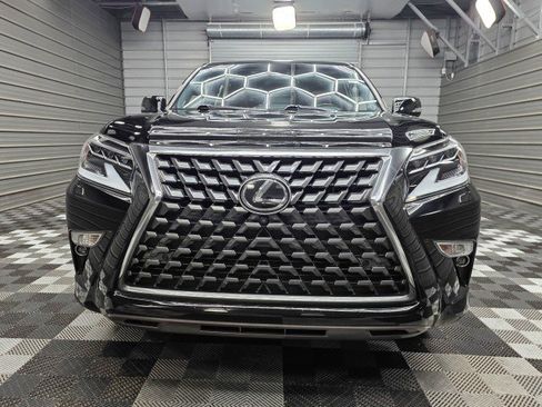 Used 2022 Lexus GX 460 Luxury w/ Accessory Package AWD/4WD image 3