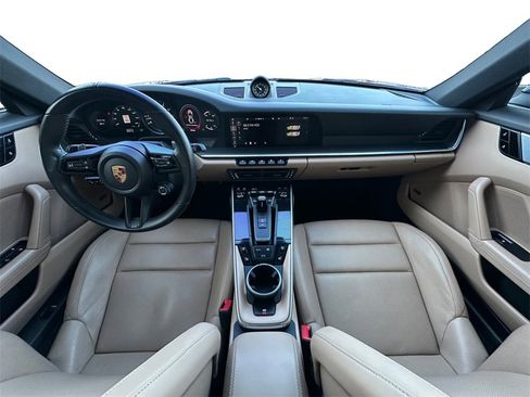 Used 2020 Porsche 911 Carrera 4S image 11