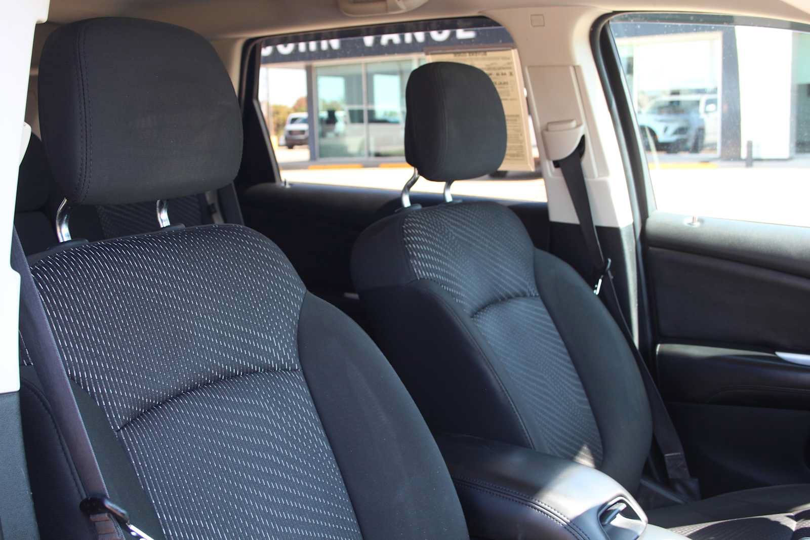 Used 2020 Dodge Journey SE w/ Blacktop Package FWD image 19