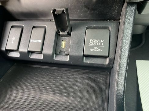 Used 2018 Honda HR-V EX image 38