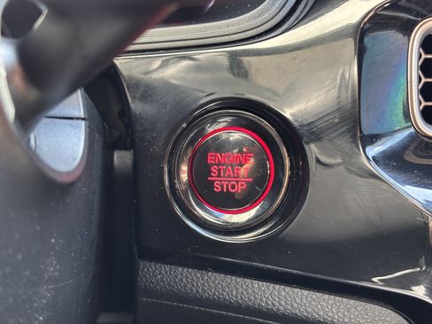 Certified 2025 Honda Civic Sport image 17