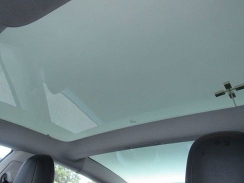 Used 2022 Tesla Model 3 Standard Range image 7