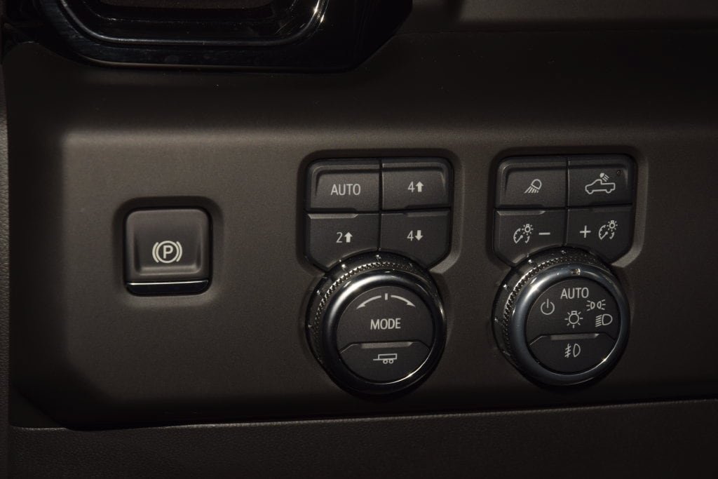 Used 2025 GMC Sierra 1500 AT4 w/ AT4 Premium Package AWD/4WD image 35