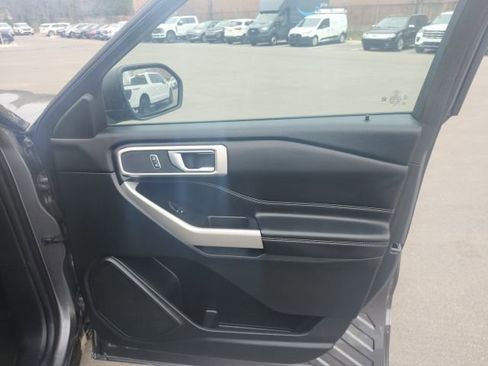Used 2024 Ford Explorer XLT w/ Equipment Group 202A image 10