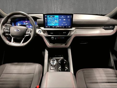 Used 2025 Ford Explorer ST-Line w/ ST-Line Street Pack AWD/4WD image 8