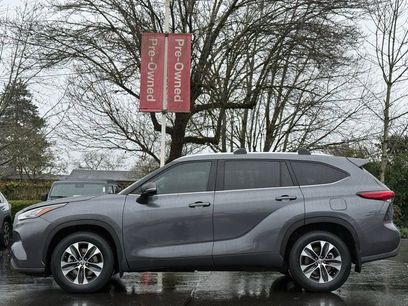 Used 2020 Toyota Highlander XLE