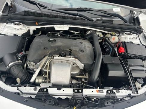 Used 2017 Chevrolet Malibu Premier w/ Premier Sun and Wheel Package FWD image 11