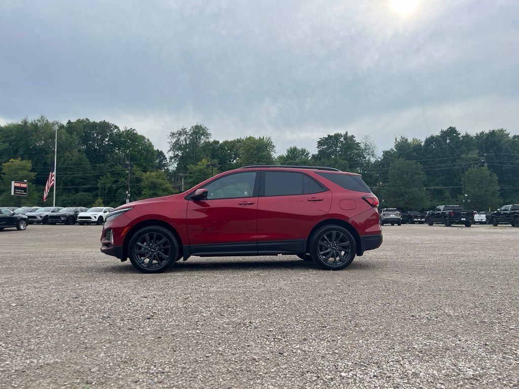 Used 2024 Chevrolet Equinox RS AWD/4WD image 13