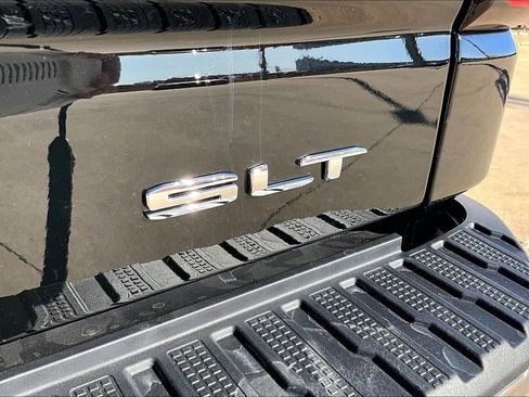 New 2026 GMC Sierra 1500 SLT image 37