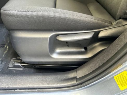 Used 2025 Toyota Corolla LE FWD image 40