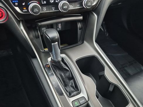 Used 2018 Honda Accord Touring image 24