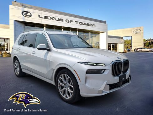 Used 2024 BMW X7 xDrive40i AWD/4WD image 1