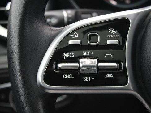 Used 2021 Mercedes-Benz GLC 300 4MATIC image 14