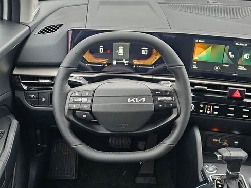 New 2026 Kia Sportage LX image 17