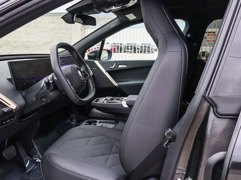 Used 2026 BMW iX xDrive60 w/ Premium Package AWD/4WD image 18