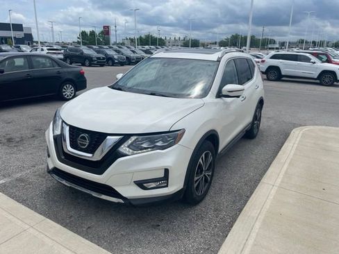 Used 2018 Nissan Rogue SL w/ Premium Package AWD/4WD image 6