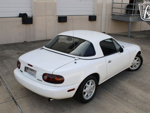 Used 1990 MAZDA MX-5 Miata image 32