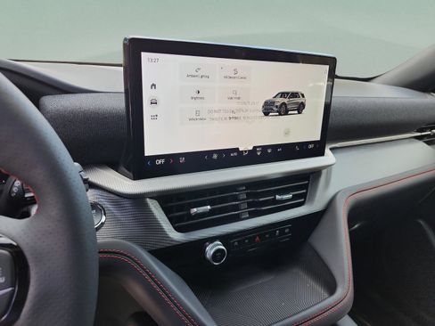 New 2026 Ford Explorer ST-Line w/ ST-Line Street Pack image 11