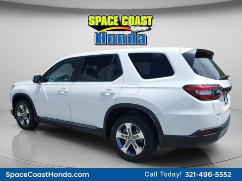 Certified 2025 Honda Pilot EX-L image 10