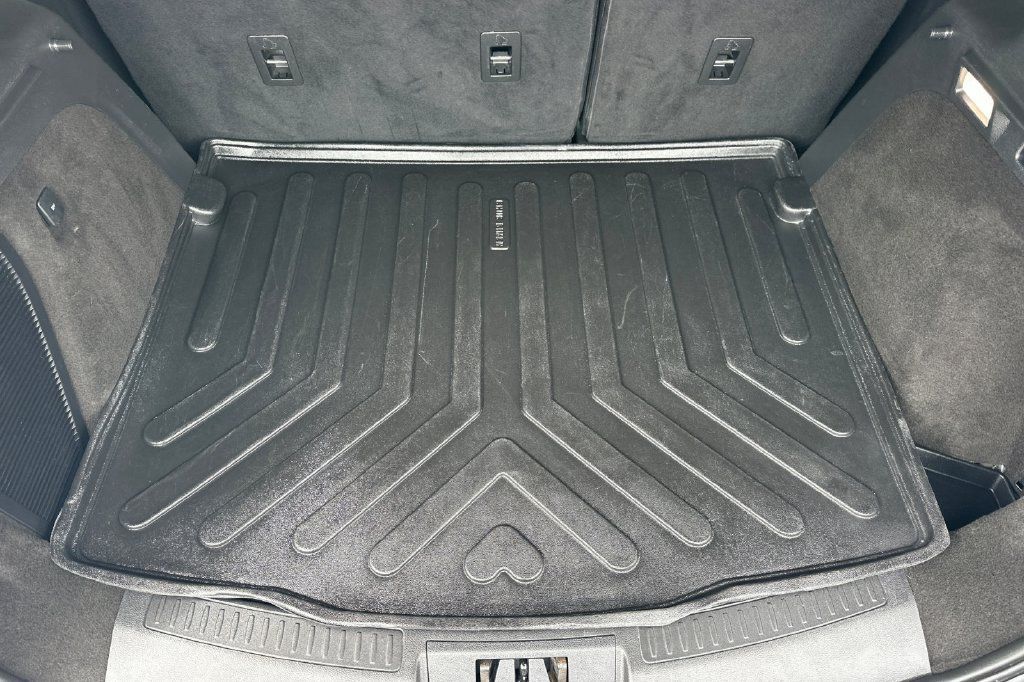 Used 2023 Lincoln Corsair FWD w/ Equipment Group 101A image 17