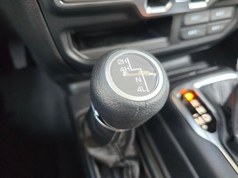 New 2025 Jeep Gladiator Sport image 31