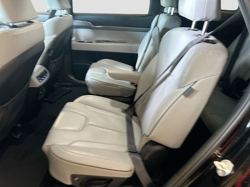 Used 2023 Hyundai Palisade SEL AWD/4WD image 25