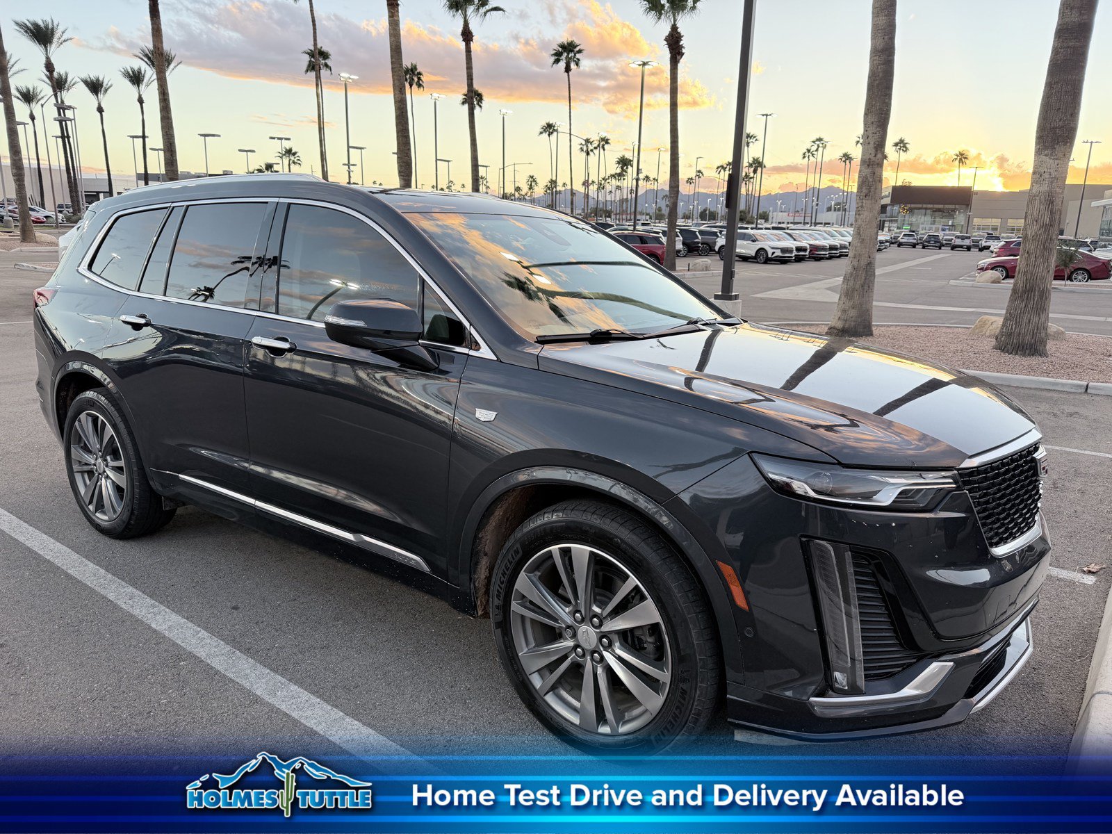 Used 2021 Cadillac XT6 Premium Luxury FWD image 1